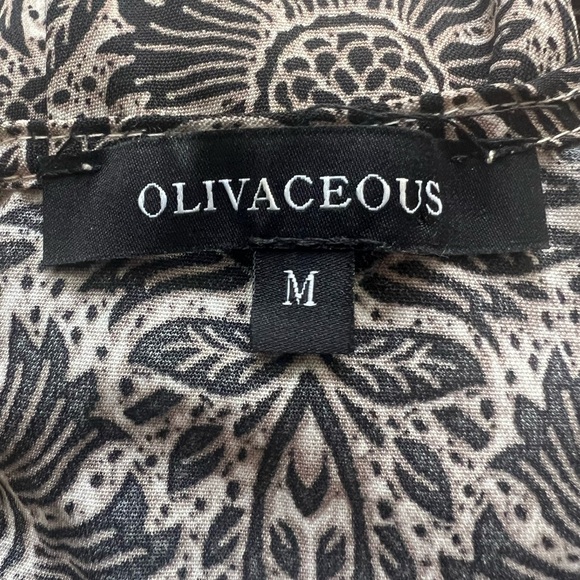Olivaceous printed lacy dress - medium - Picture 3 of 5